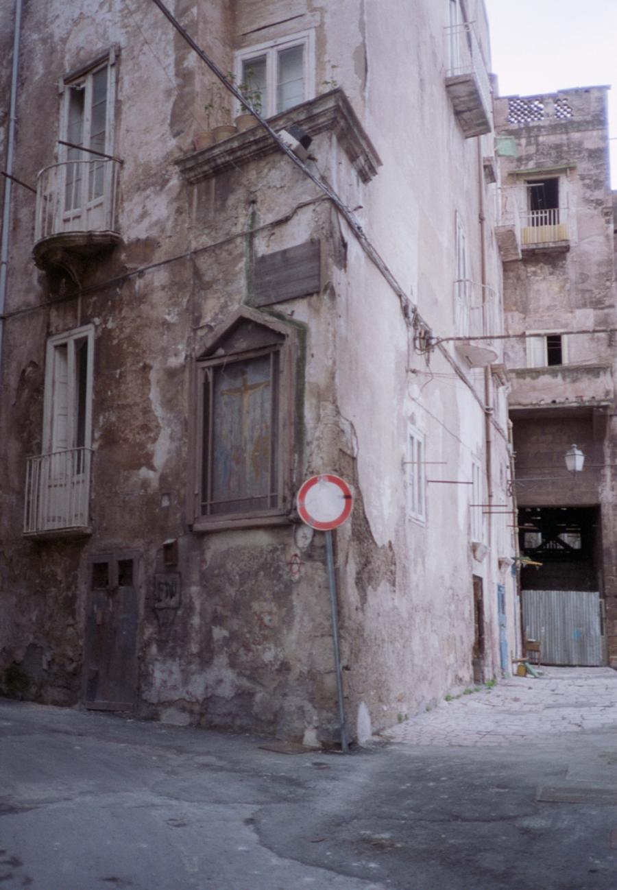 Dunkle Ecken in Taranto, Apulien, Italien 1994