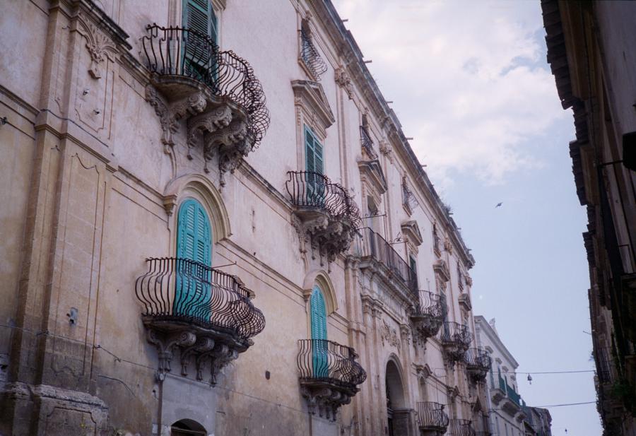 Schmiedeeiserne Balkone in Sizilien, Italien 1994