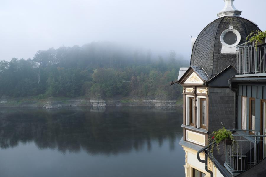 Blick vom Hotel Kranich in Saalburg auf den Bleilochstausee