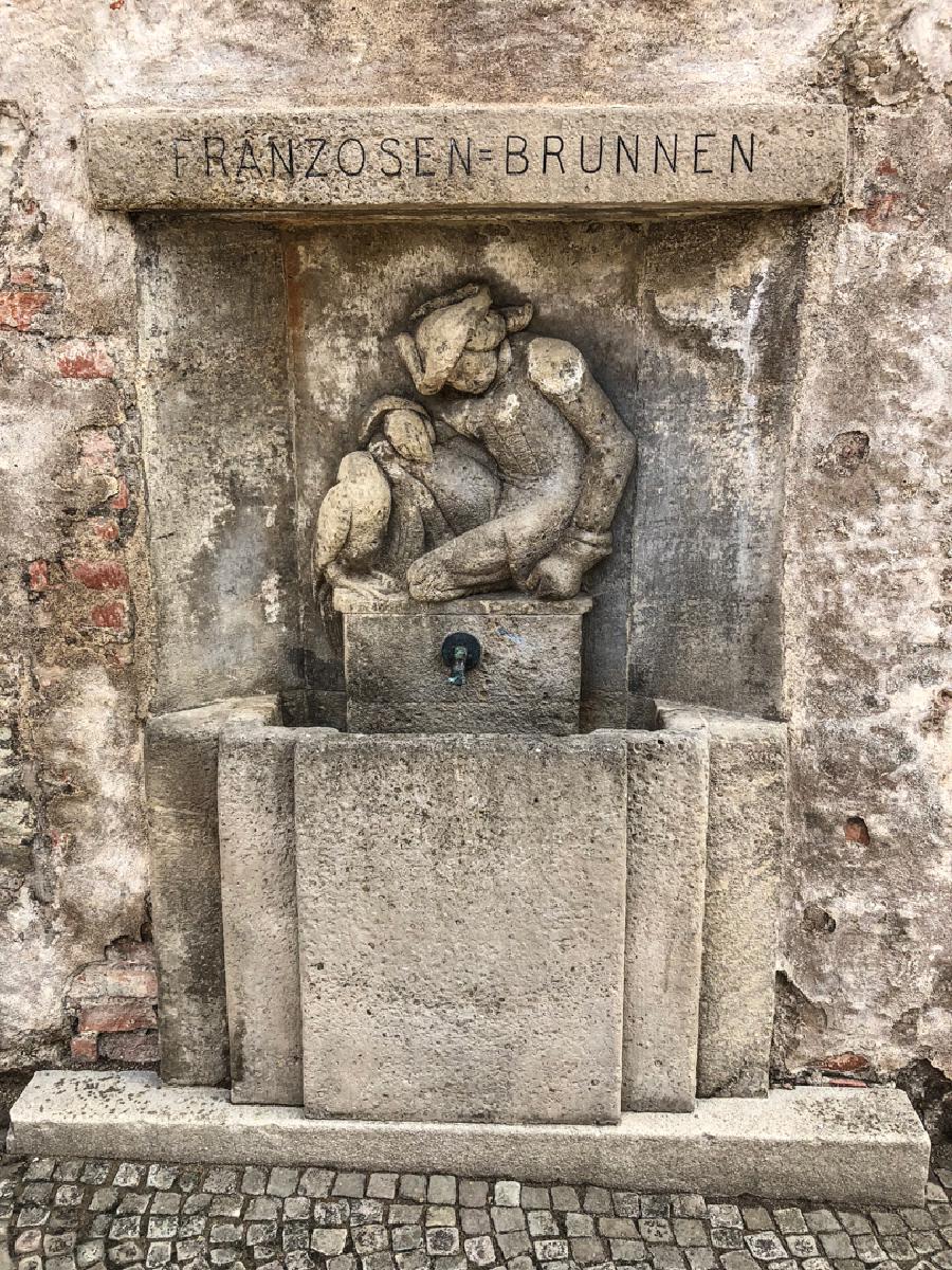 Franzosenbrunnen in Merseburg, Erinnerung an einen hier im Jahr 1757 ertrunkenen französischen Soldaten