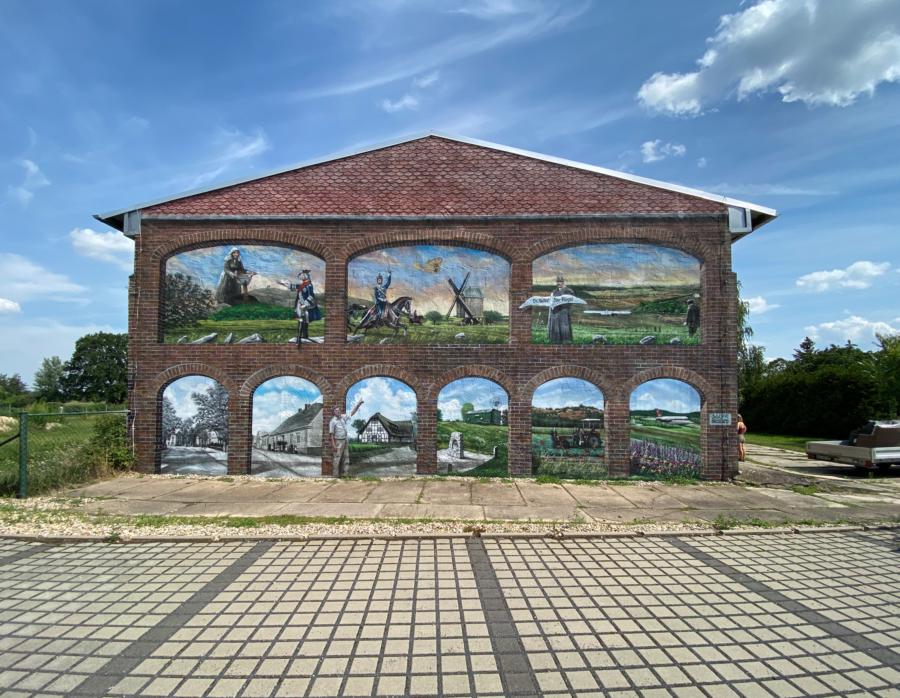 Großes Wandgemälde Lilienthalmuseum Stölln