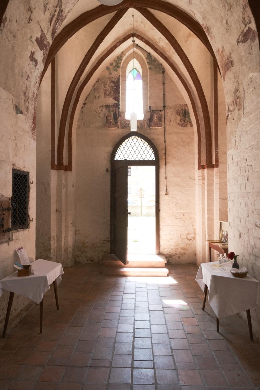 Wallfahrtskirche Tremmen, Eingangsbereich