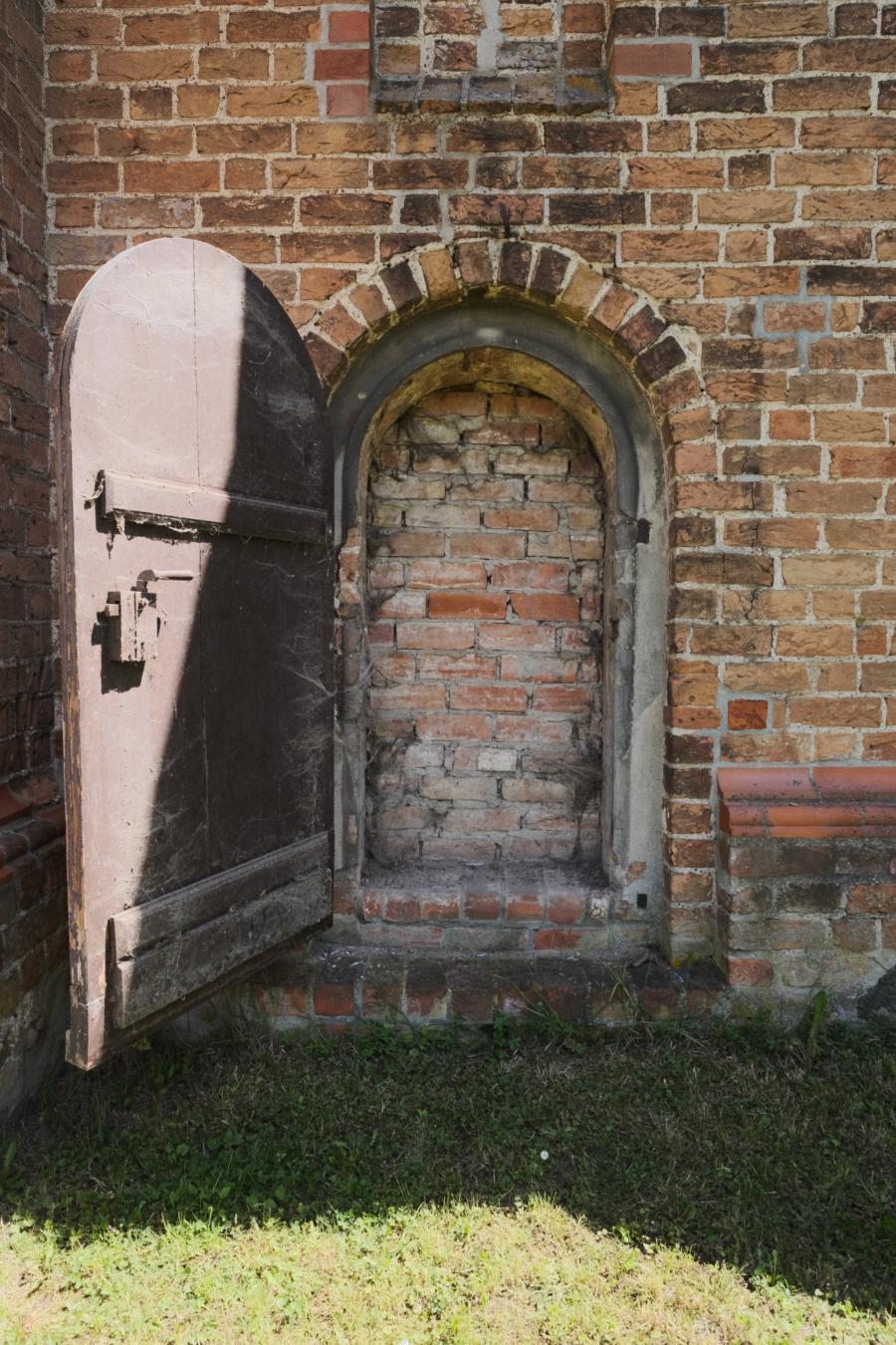 Wallfahrtskirche Tremmen, zugemauerte Tür