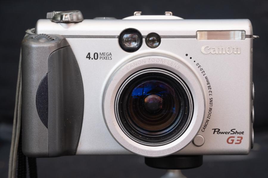 Canon Powershot G3, Vorderseite