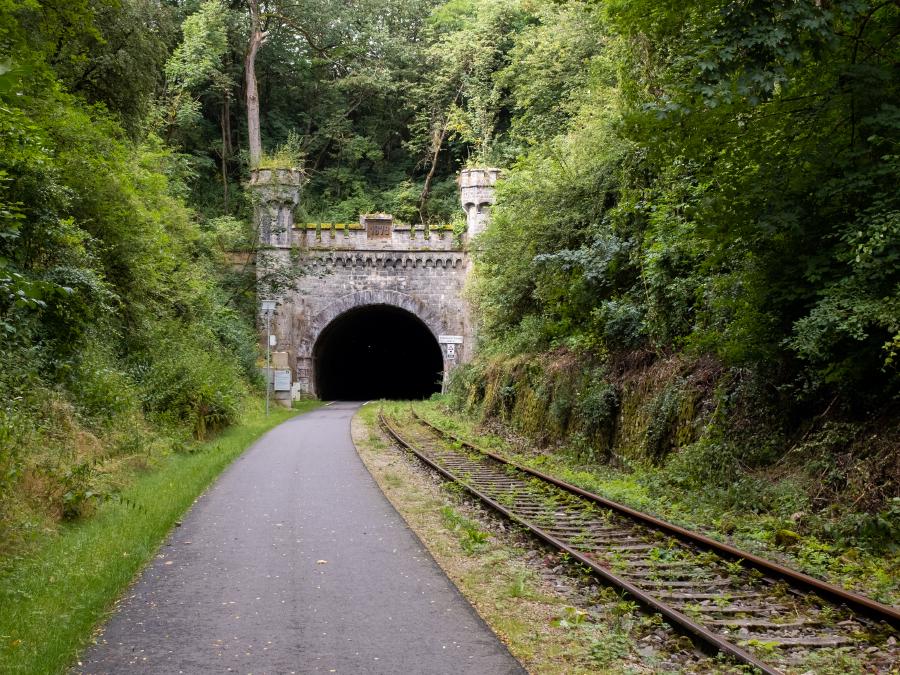 Einfahrt zum Tunnel auf der Kanonenbahn
