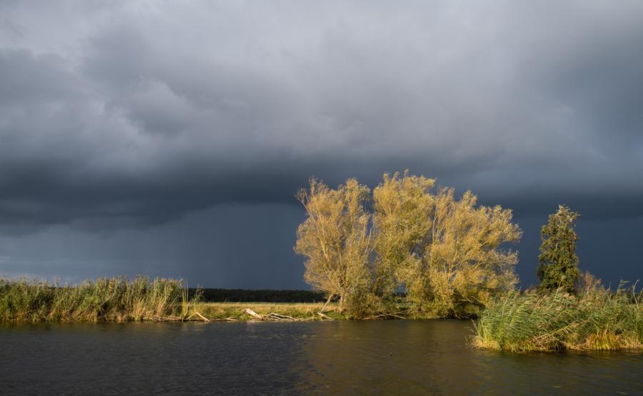 Unwetterwolken über der Löcknitz