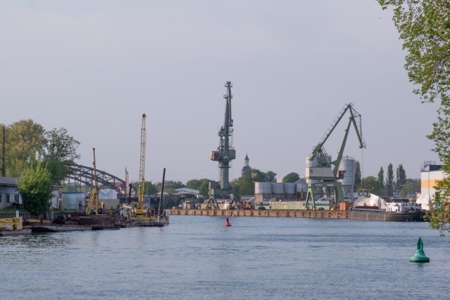 Blick auf den Südhafen, Tiefwerder Wiesen, Spandau