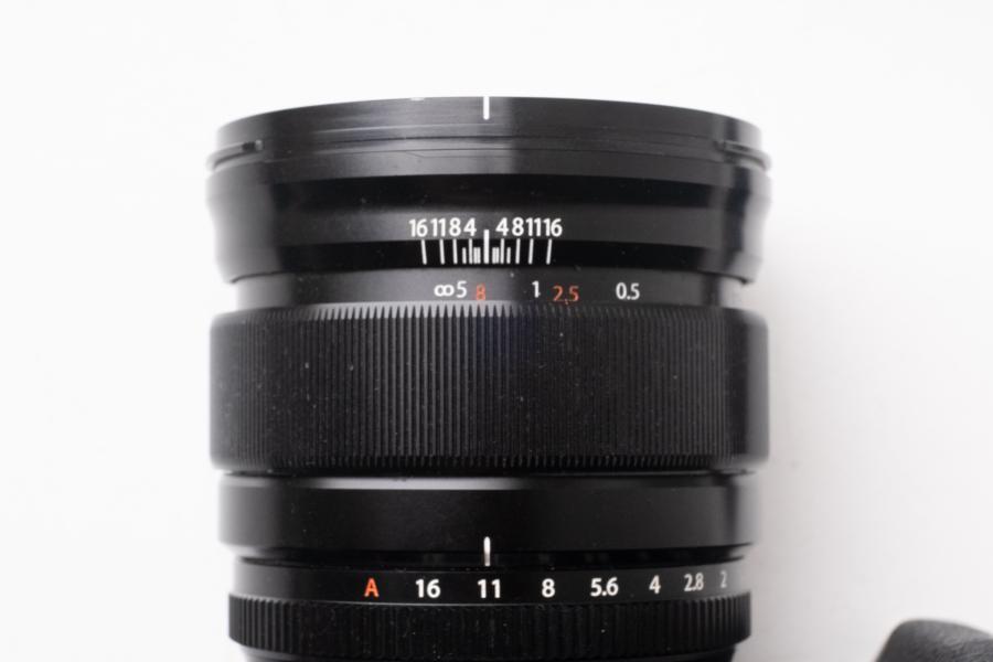 Fuji 16mm 1.4; Schärfebereich von etwa 1m-∞ bei Blende 11