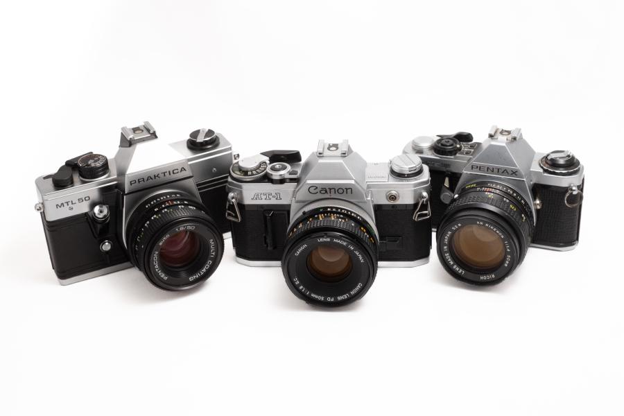 Von links nach rechts: Praktica MTL-50, Canon AT-1, Pentax ME super