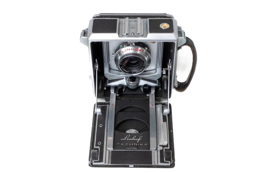 Linhof 6x9, Objektiv in Parkposition auf hinterer Schiene