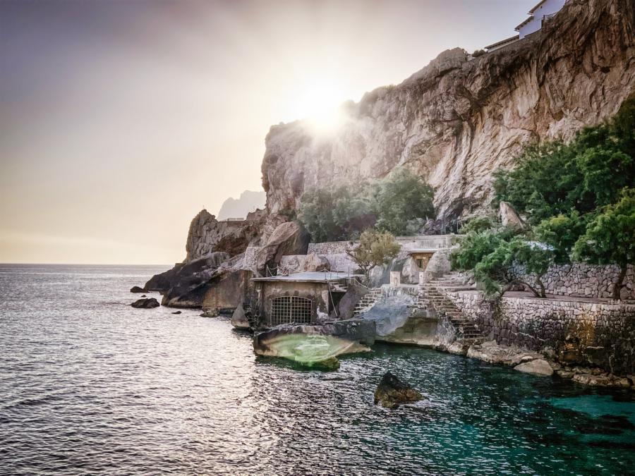 Kleiner Strand in der Bucht Cala sant Vicenç