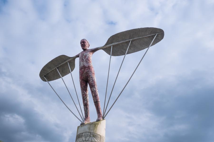 Lilienthaldenkmal auf dem Gollenberg - die Windharfe