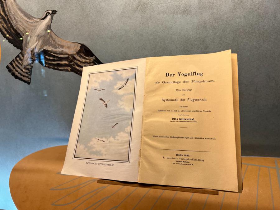 Lilienthals epochales Buch 'Der Vogelflug als Grundlage der Fliegerei'