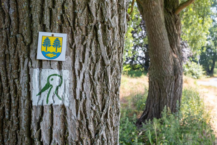 Wegweiser Storchenweg und Beetzseeeheideweg