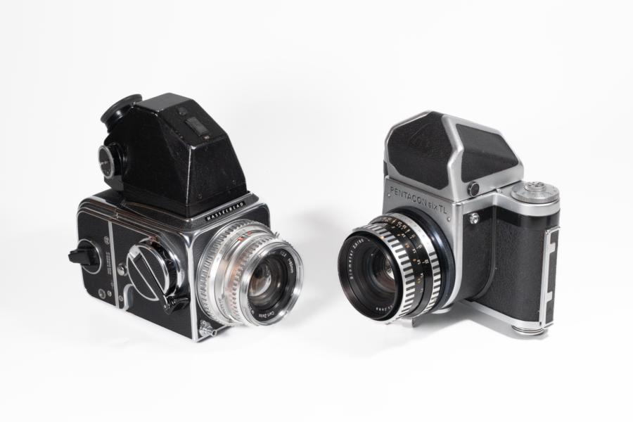 Schluss mit Style: Hasselblad und Pentacon Six mit Prismensucher