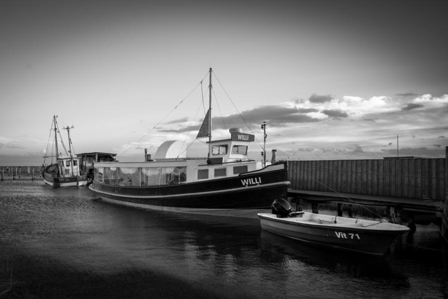 Fischkutter Willi am Hafen von Kloster