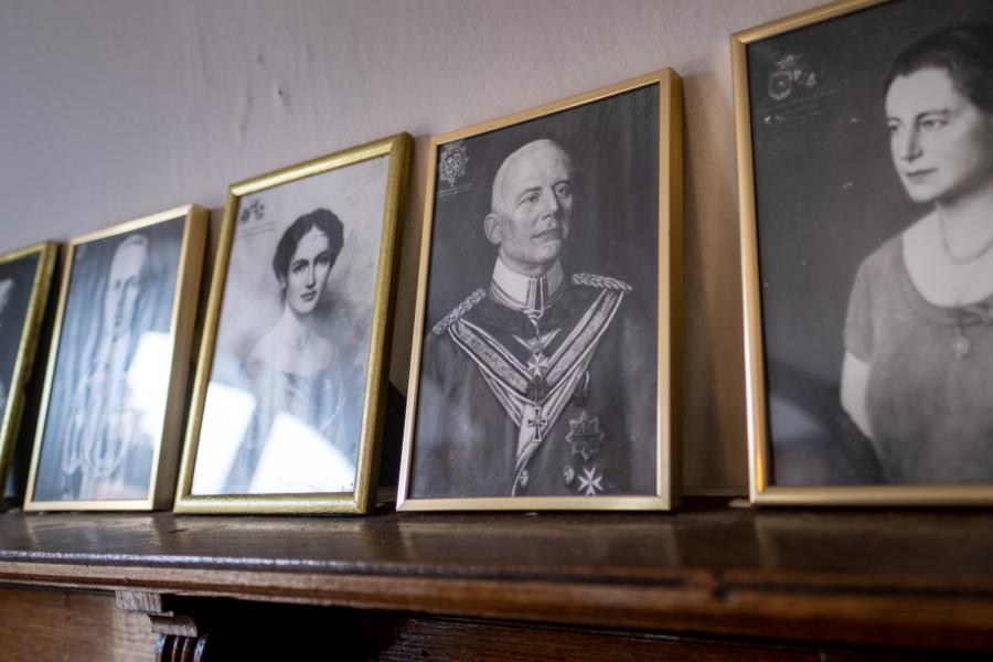 Ahnengalerie der von Saldern im Burgcafe