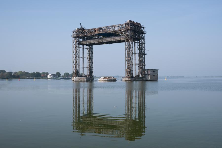 Reste der Hubbrücke von Karnin