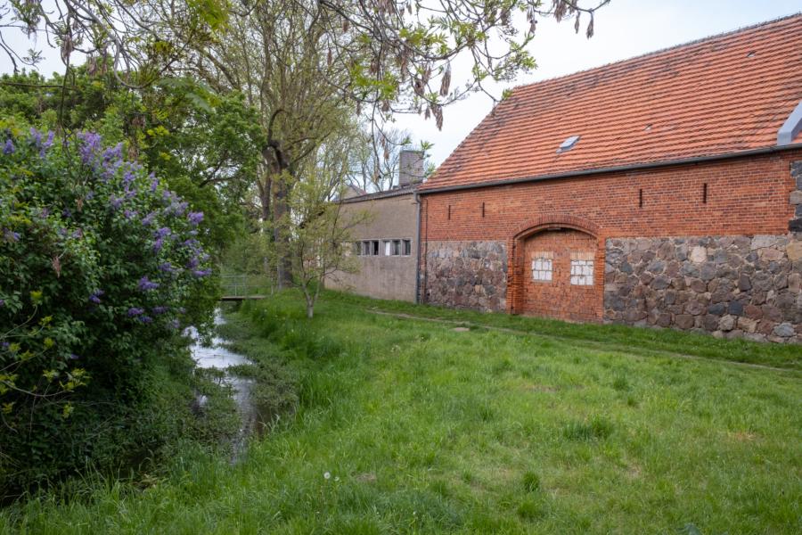 Die Stepenitz - hier in Meyenburg noch ein kleines Rinnsal