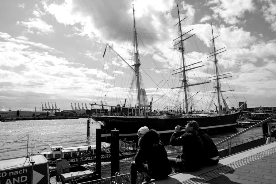 Altes Segelschiff am Hafen