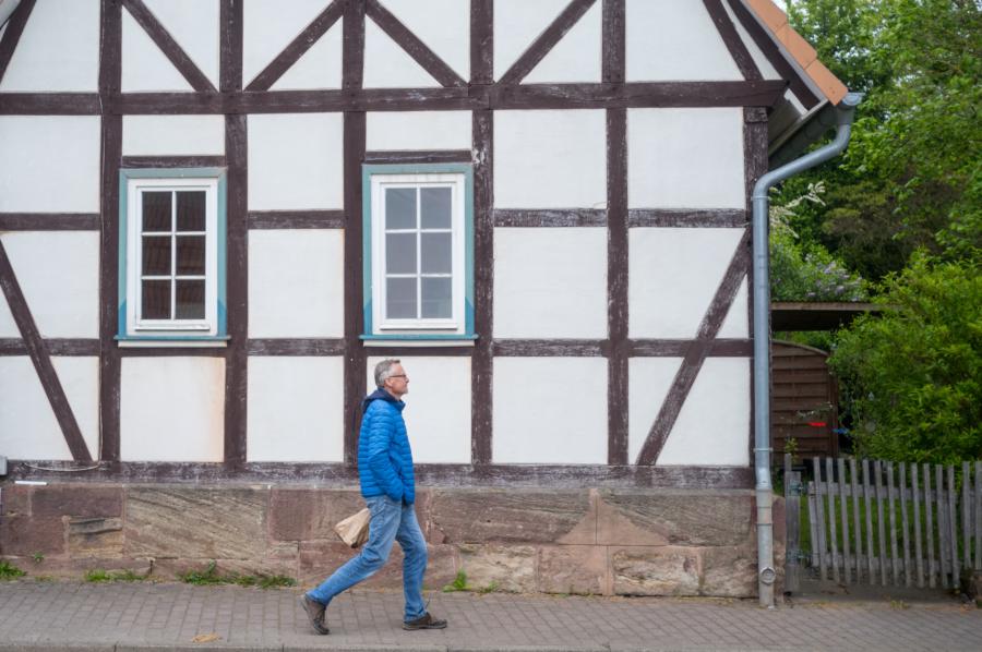 Auf dem Rückweg vom Bäcker, Futter fürs Brötchenmesser
