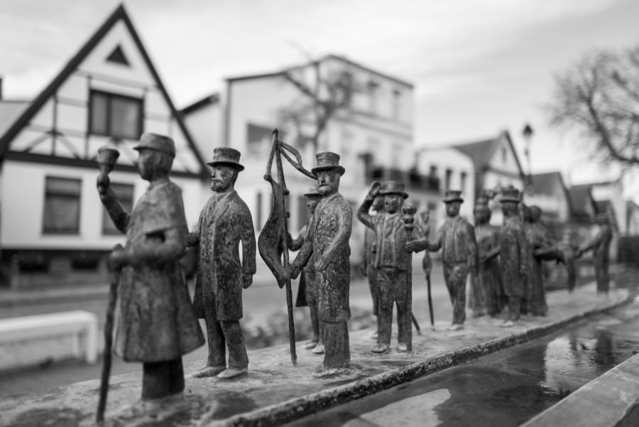 Bronzeplastik Warnemünder Umgang