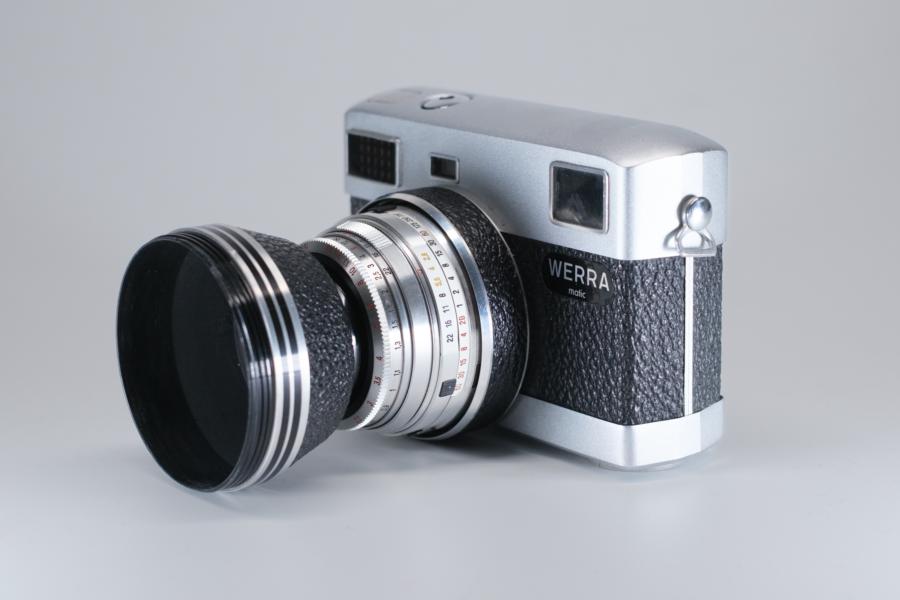 Die Werra matic mit Gegenlichblende